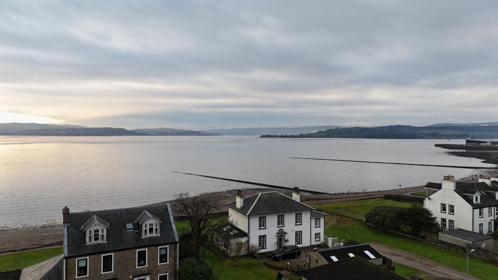 175 On Clyde - Spacious & Cosy Cedar Wood Bungalow Helensburgh Εξωτερικό φωτογραφία